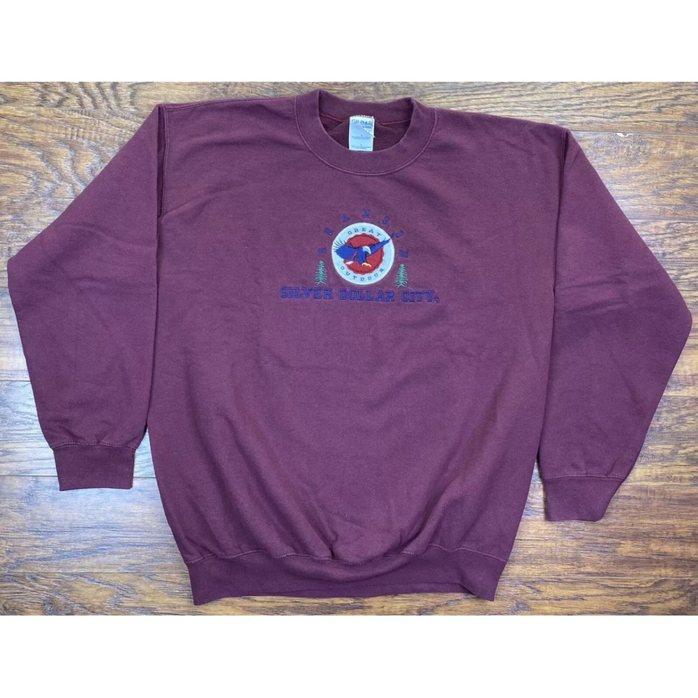 Vintage silver dollar city sweatshirt
